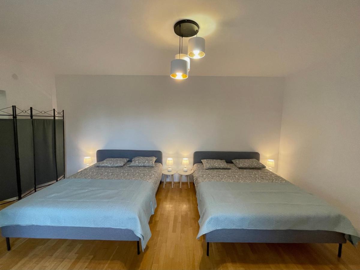 Apartmán Przy Atrium Okolice Stacji Metra Rondo Onz