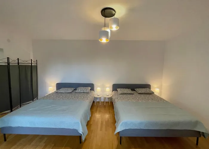 Apartament Przy Atrium Okolice Stacji Metra Rondo Onz